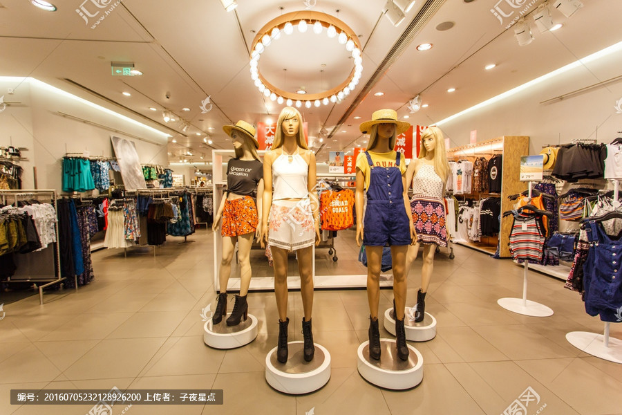 時尚衣櫥 品牌服裝店的全新穿搭靈感